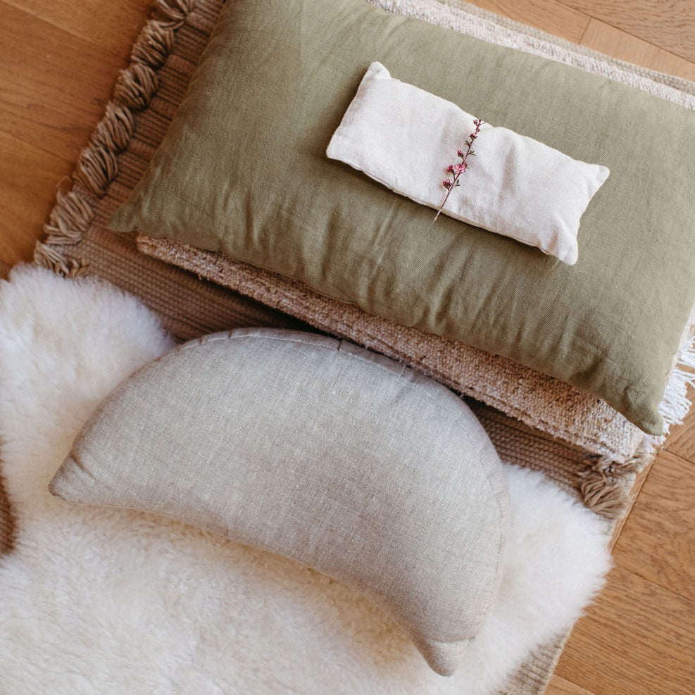 Crescent Linen Meditation Cushion